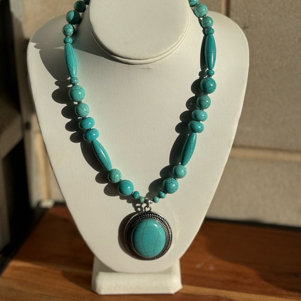NECKLACE - Picture 11 of 14